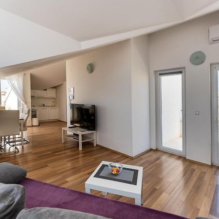 Apartments Barbati โนวาลยา ภายนอก รูปภาพ