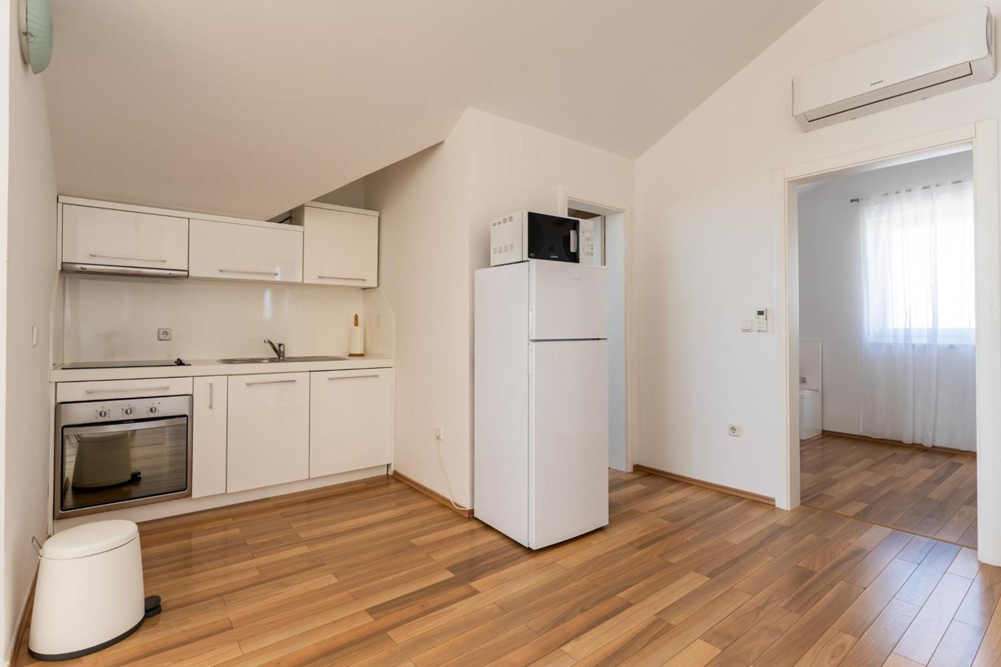 Apartments Barbati โนวาลยา ภายนอก รูปภาพ