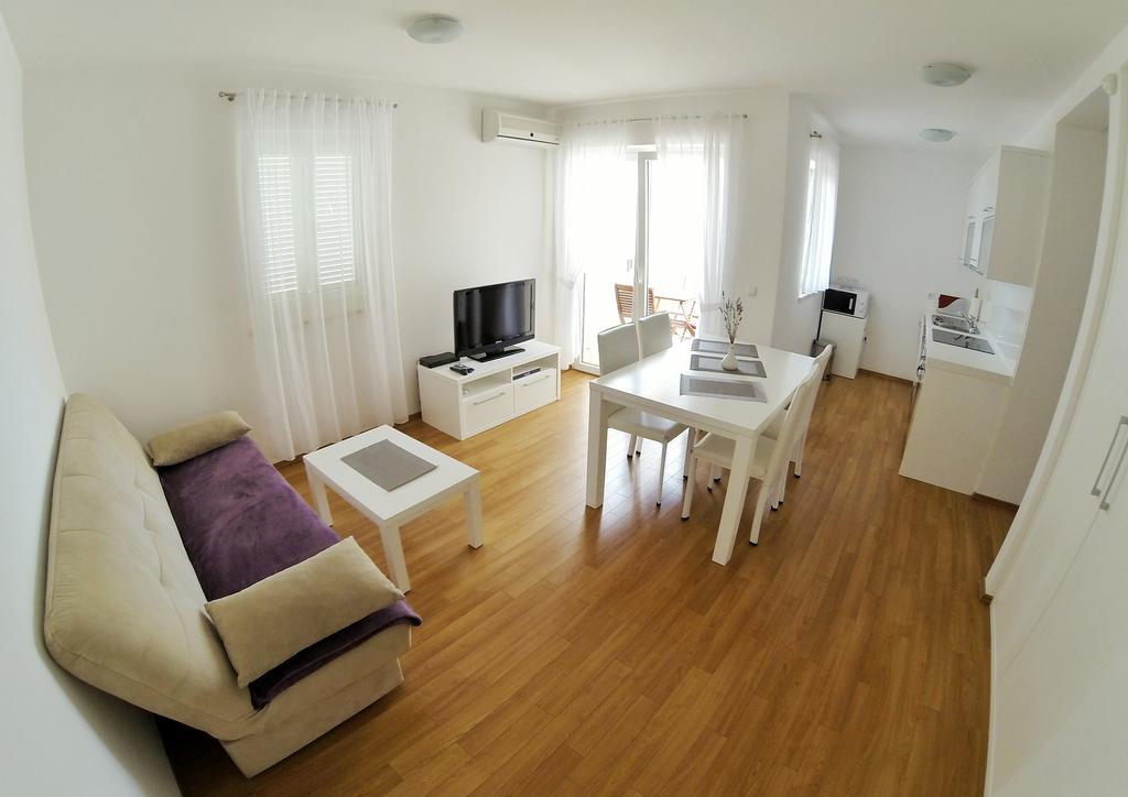 Apartments Barbati โนวาลยา ภายนอก รูปภาพ