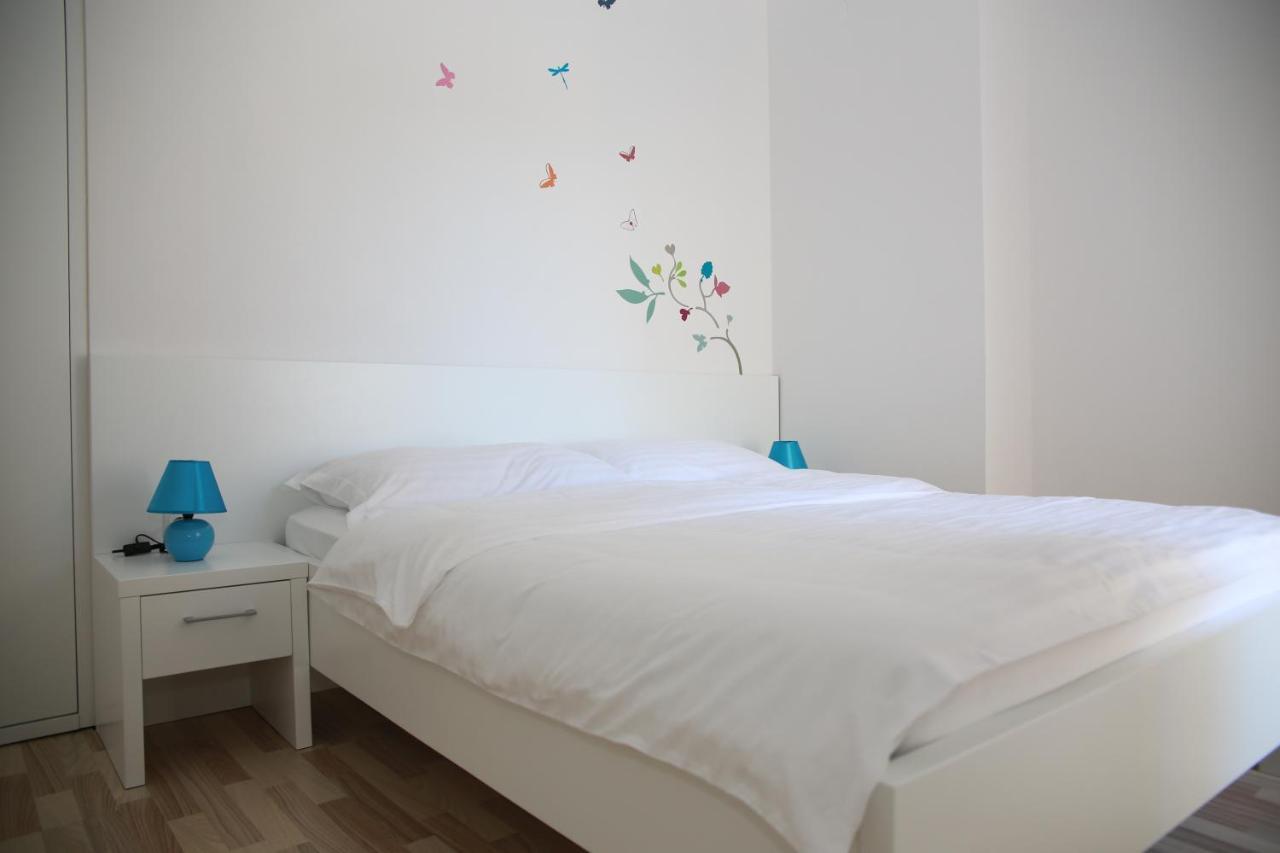 Apartments Barbati โนวาลยา ภายนอก รูปภาพ